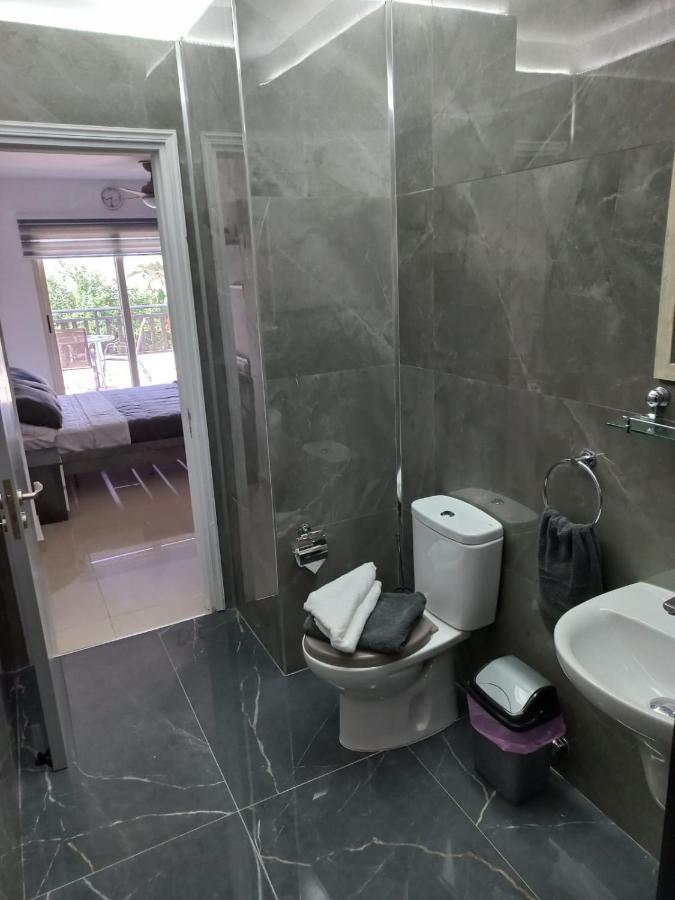 Modern Studio Apartment Armonia Court Paralimni Bagian luar foto